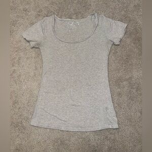 Rue21 Heather Beige Scoop Neck Fitted Shirt, size small